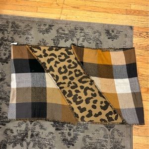 Francesca’s reversible wrap scarf shawl nwt